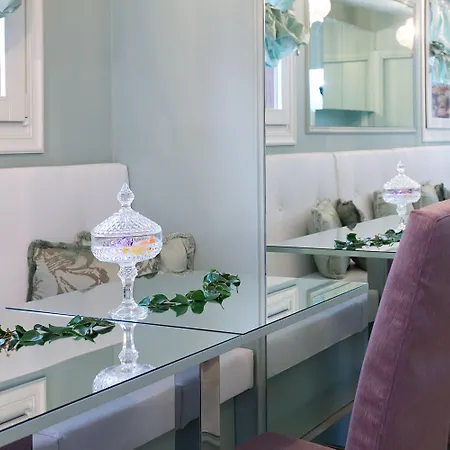Aquamare, Boutique