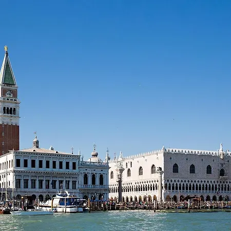 Bed & Breakfast Aquamare, Boutique 4*