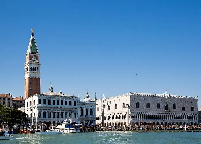 Frühstückspension Aquamare, Boutique 4*