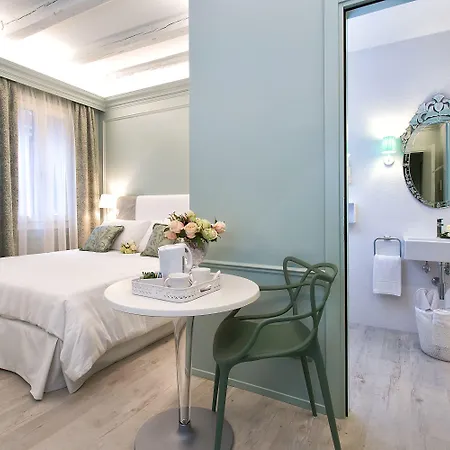 Aquamare, Boutique 4*