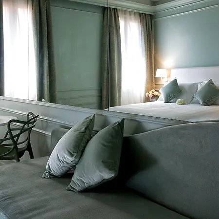 Aquamare, Boutique 4*