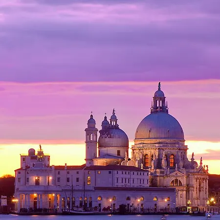 アクアマーレ ブティック B ＆ B