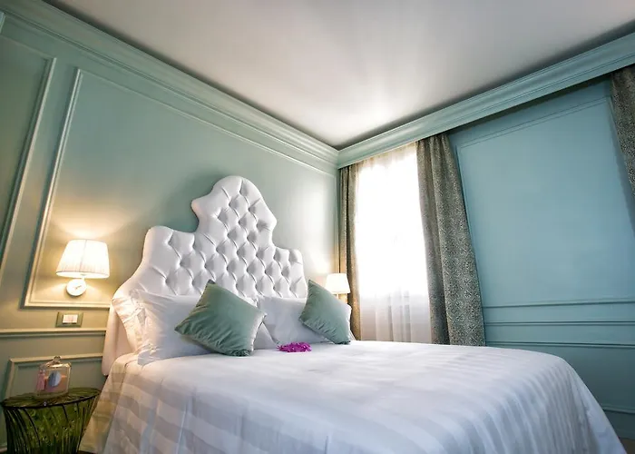 Aquamare, Boutique
