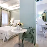 Aquamare, Boutique 4*