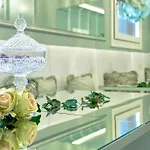 Aquamare, Boutique