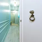 Aquamare, Boutique