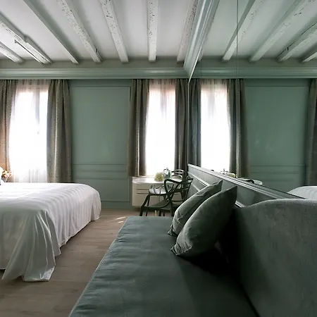 Aquamare, Boutique Benátky