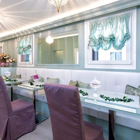 Aquamare, Boutique Benátky