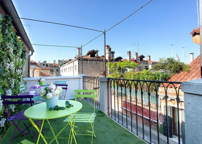 Panzió Aquamare, Boutique Velence