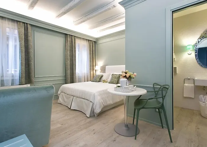 Panzió Aquamare, Boutique Velence