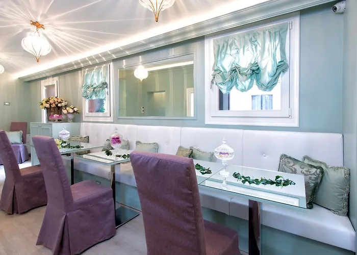 Aquamare, Boutique Velence