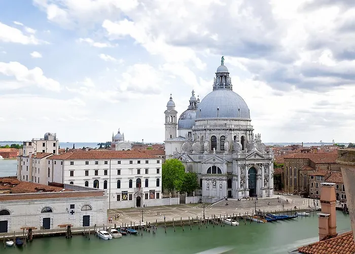 Aquamare, Boutique Velence