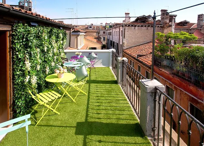 Aquamare, Boutique Velence