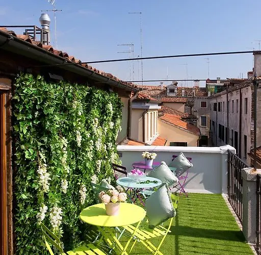 Panzió Aquamare, Boutique Velence